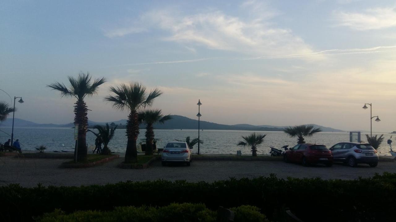 Aliye Hanim Hotel Ayvalik Bagian luar foto