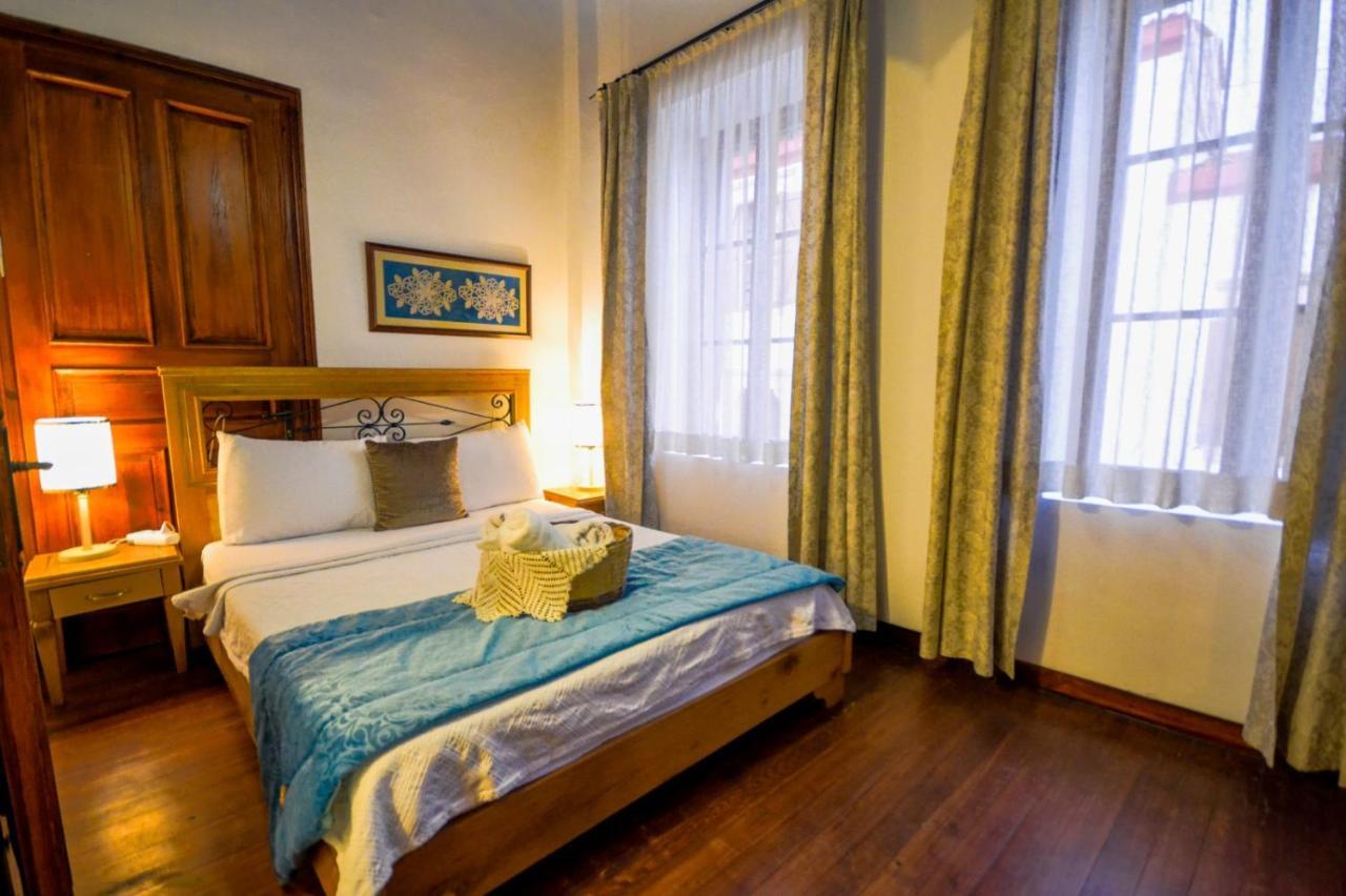 Aliye Hanim Hotel Ayvalik Bagian luar foto