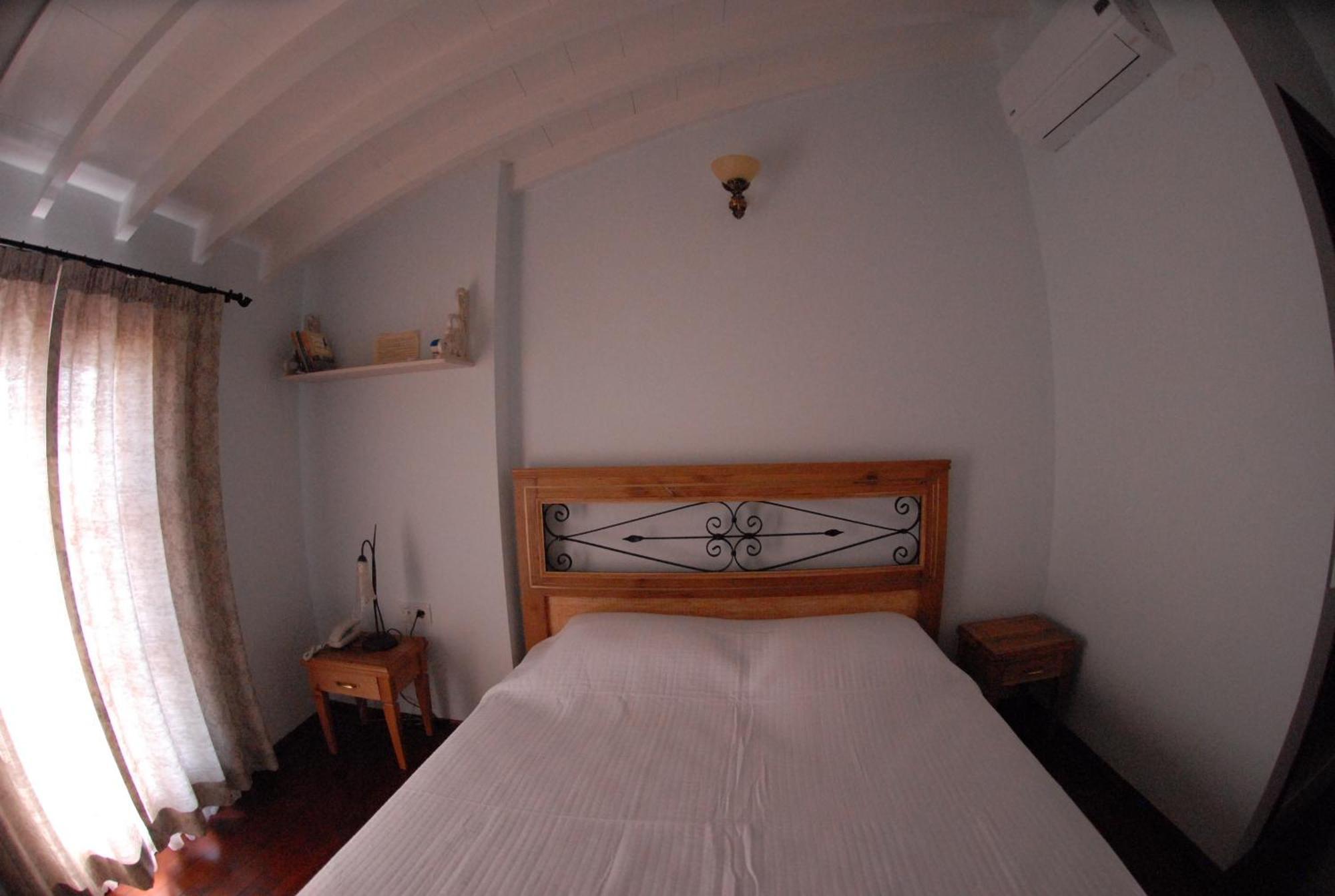 Aliye Hanim Hotel Ayvalik Bagian luar foto