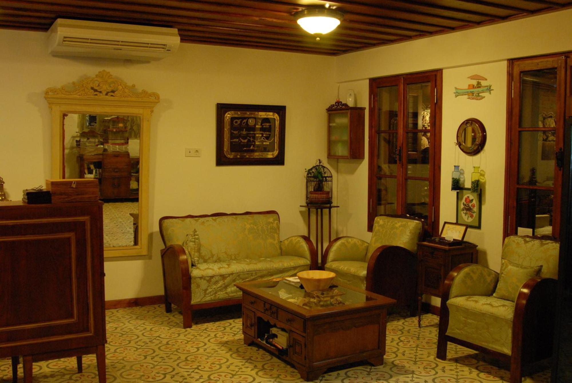 Aliye Hanim Hotel Ayvalik Bagian luar foto
